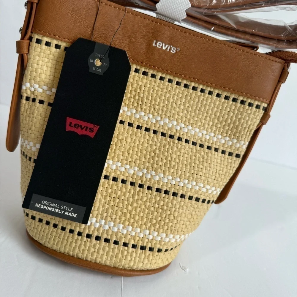 Levis Straw Bucket bag